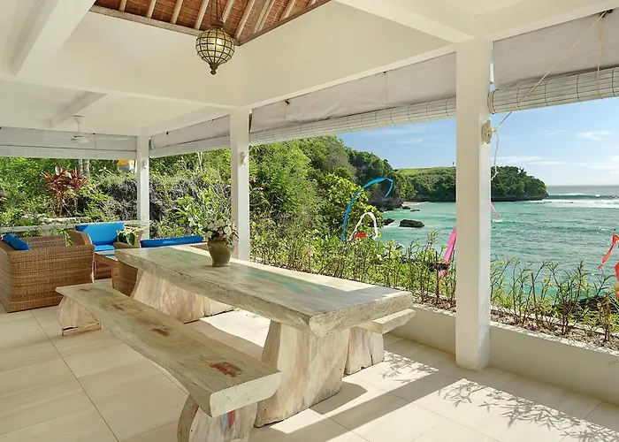 The Point Beach-front Balangan Maison d'hôtes 4*